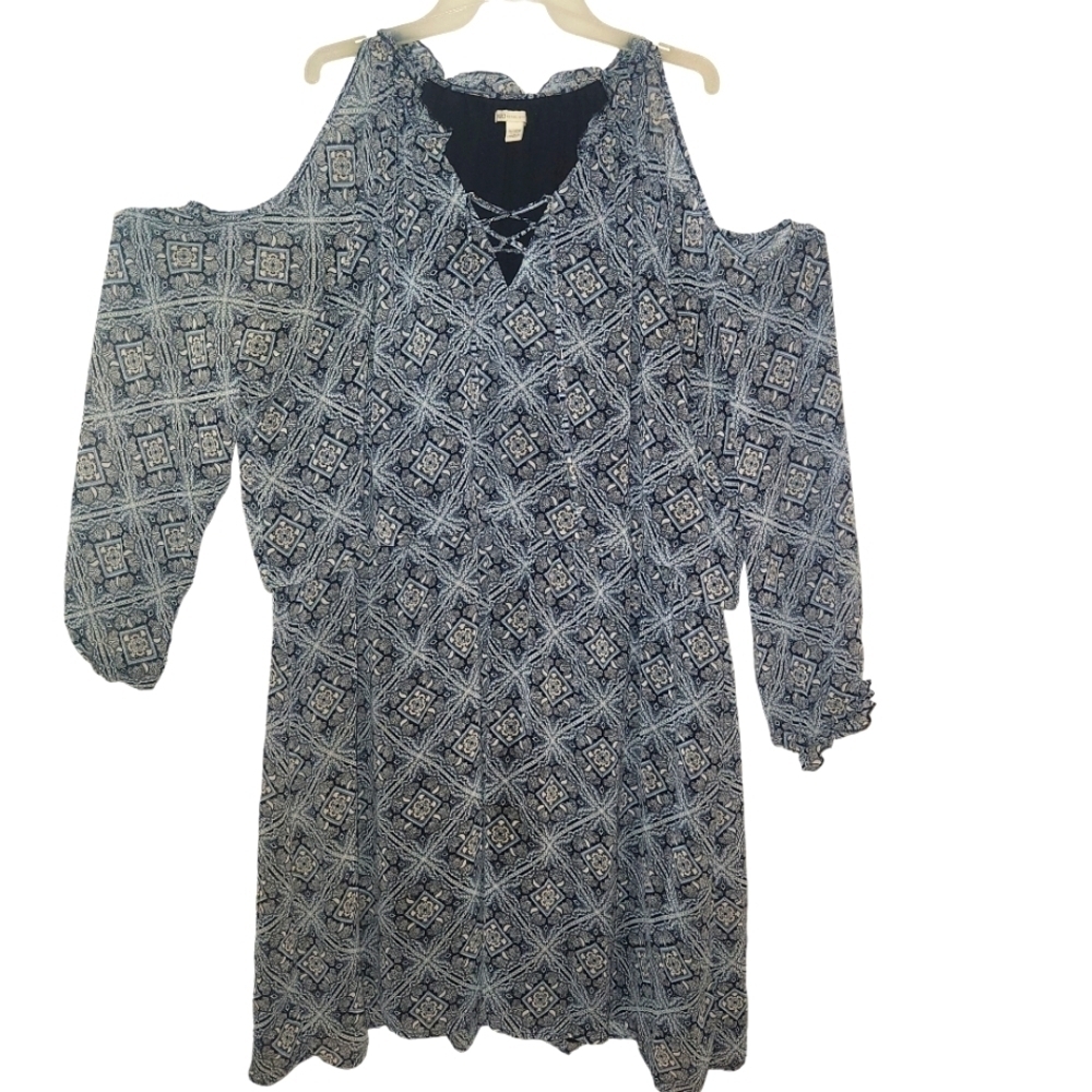 Cato midi dress with cold shoulder sleeves